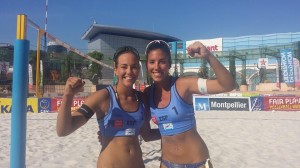 Paula Soria y Ángela Lobato celebran la victoria. 