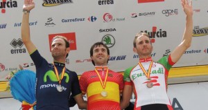 Alejandro Valverde, Ion Izagirre y Carlos Barbero en el podio. Fuente: RFEC