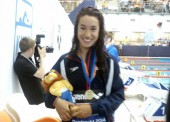 África Zamorano, oro en el agua