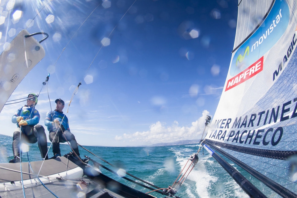 Iker Martínez y Tara Pacheco se proclaman campeones del Europeo de vela de clase Nacra 17. Fuente: María Muiña