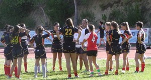 Las 'leonas' atienden al seleccionador. Fuente: Ferugby