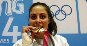 Sara muerde el bronce. Fuente: CSD