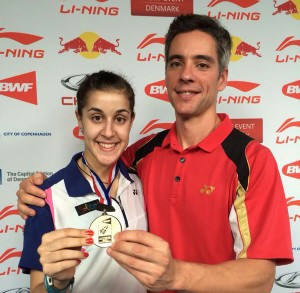 Carolina y Fernando con la medalla. Fuente: Badminton Photo