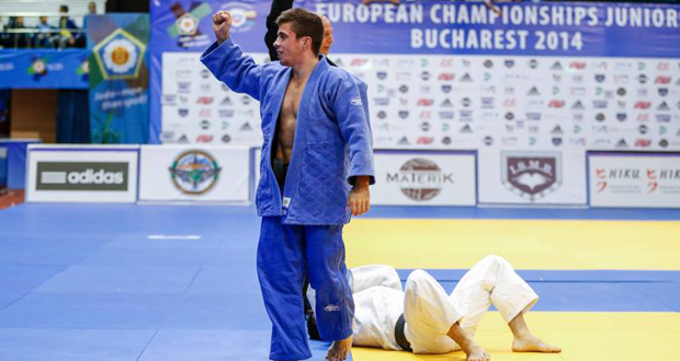 El joven judoka Fran Garrigós tras ganar el Europeo júnior en Bucarest. Fuente: club Brunete.
