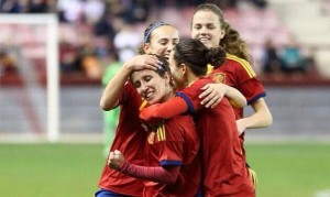 Sonia Bermúdez celebra un gol. Fuente: Sefútbol