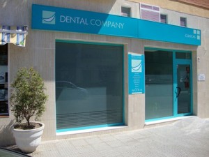 dental company el desafío de los 100 estadios patrocinador