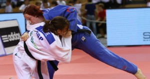 La judoca murciana Isabel Puche durante un combate. Fuente: IJF
