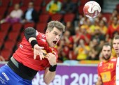 Los 'hispanos' sudan para tumbar a Bielorrusia