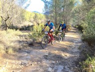 Mantecón y Skarnitzl vencen en la Costablanca Bike Race