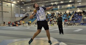 El malagueño Borja Vivas en la pista de atletismo de Antequera. Fuente: Club Atletismo Málaga