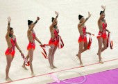 Las chicas de la gimnasia rítmica rozan el podio en 5 cintas