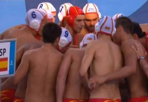 La selección española de waterpolo masculino durante su partido ante Croacia. Fuente: COE