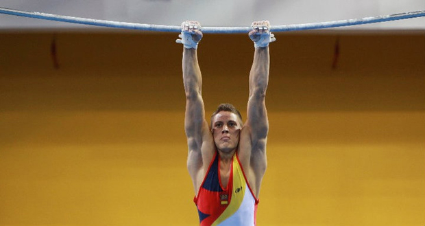 El gimnasta español, Néstor Abad, durante un ejercicio. Fuente: Proyecto Fer