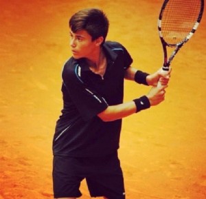 Álex Vedri comenzó a las 4 años a jugar al tenis.  Fuente: AD