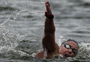 Marga Domínguez durante los 25km de aguas abiertas en Kazán. Fuente: Rfen