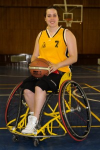 Vicky antes de sufrir el problema jugaba al baloncesto en el Estudiantes. Fuente: Planeta ACB.