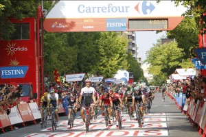 Danny Van Poppel (TFR) se anota su primera victoria en la Vuelta. Fuente: Javier Belver/Unipublic