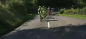 El equipo Tinkoff-Saxo al mando del grupo principal. Imágenes: Señal Colombia