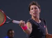 Carla Suárez barre a Radwanska y accede a la final de Doha