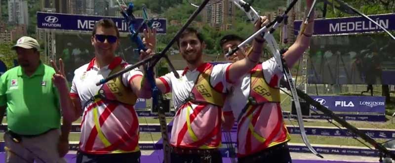 Miguel Alvariño, Juan Ignacio Rodríguez Liébana y Miguel Ángel Pifarre en Medellín, Colombia. Fuente: Federarco