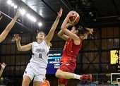 El baloncesto femenino debuta con victoria ante Serbia