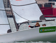 La ausencia de viento marca la jornada de vela