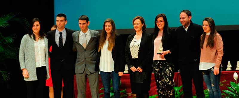 Los equipos de balonmano playa premadaos en la gala andaluza 2017. Fuente: Junta de Andalucía 