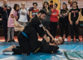 El hapkido se alía con las mujeres en Puerta Oscura