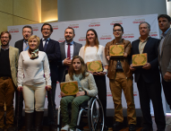 Homenaje a Pérez Tello en los Estímulos al Deporte 2017