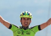 Óscar Rodríguez vence en una etapa histórica