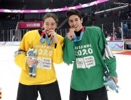 Eva Aizpurua y Pablo González, oro en hockey hielo 3x3 mixto