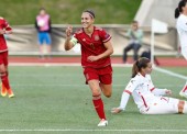 La futbolista Vero Boquete se une al proyecto de University Soccer