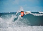 Ariane Ochoa y Néstor García, campeones de los circuitos de la Federación Española de Surfing