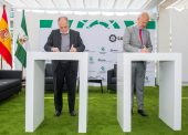 La Junta de Andalucía y LaLiga firman un acuerdo en Málaga