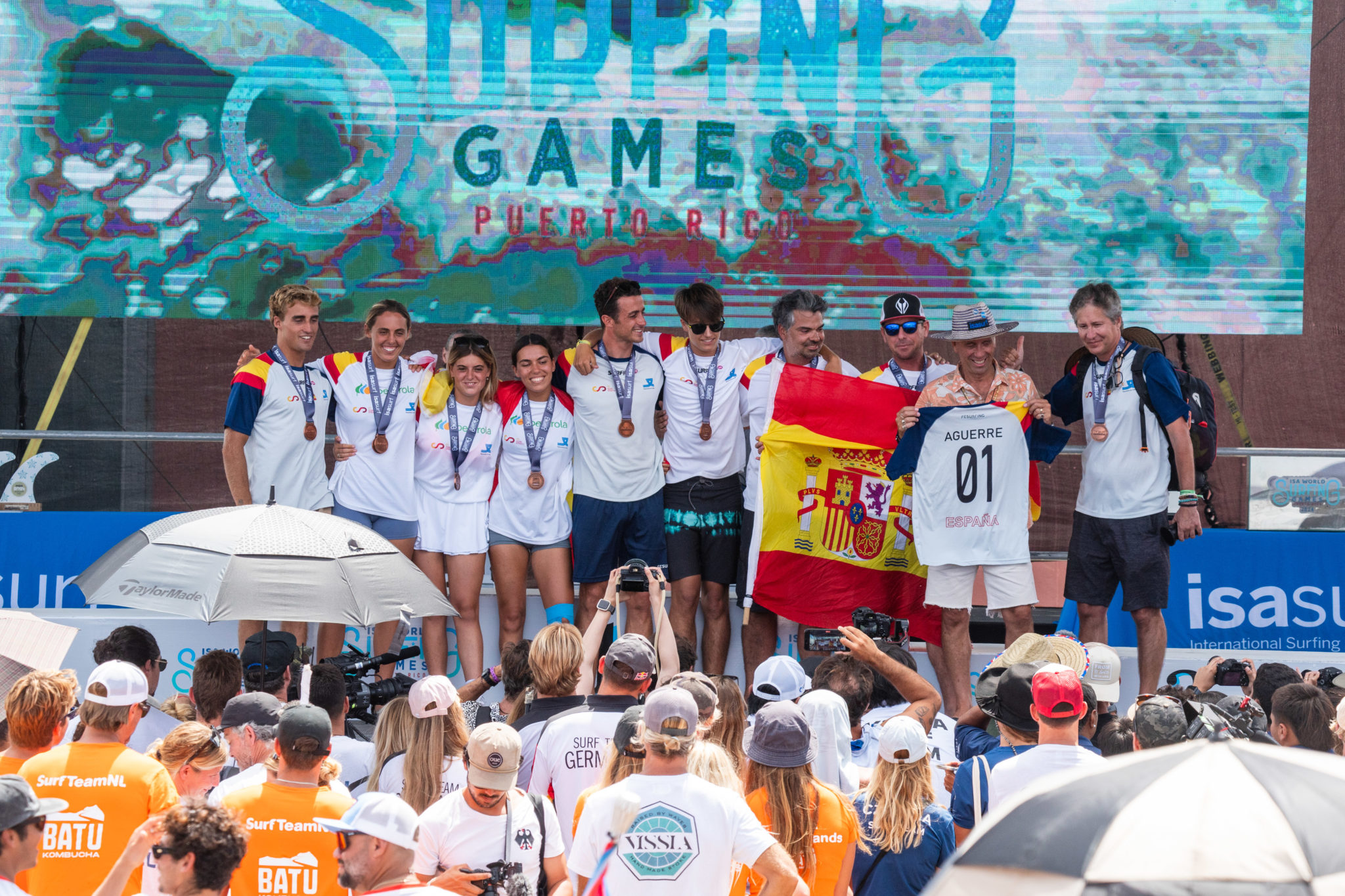 Equipo español. Fuente: Nadia Erostarbe y Janire González-Extabarri. Fuente: International Surfing Association