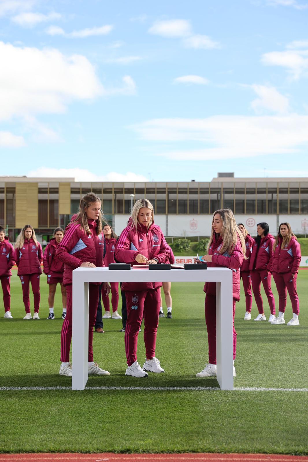 Comisión mixta fútbol femenino. Fuente: CSD