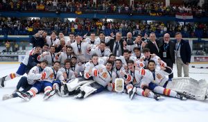 El hockey hielo se viste de oro: España asciende a la División I 12 años después