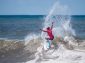 España avanza de ronda en el Surf City El Salvador