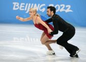 Adrián Díaz y Olivia Smart, 9º en la danza rítmica de Pekín 2022
