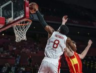 España gana en el debut en Tokio (77-88)