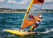 Ángel Granda, 2º tras la jornada inaugural en Tokio