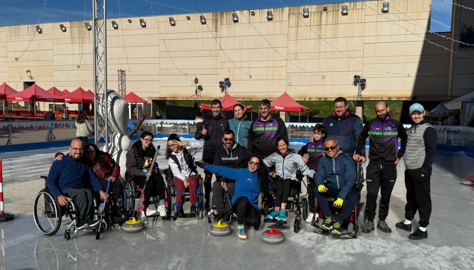 Curling en silla de ruedas. Fuente: CD Los Compadres