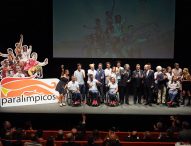 John Smith viste a los paralímpicos españoles en París