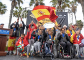 Invencibles, la historia de cómo la selección española de surf adaptado conquistó un oro histórico