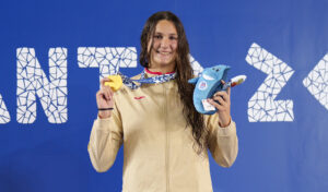 La nadadora Ainhoa Campabadal, oro en Taranto 2026