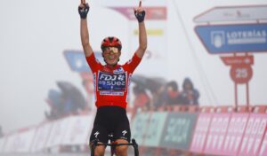 Demi Vollering revalida la corona en Cotobello